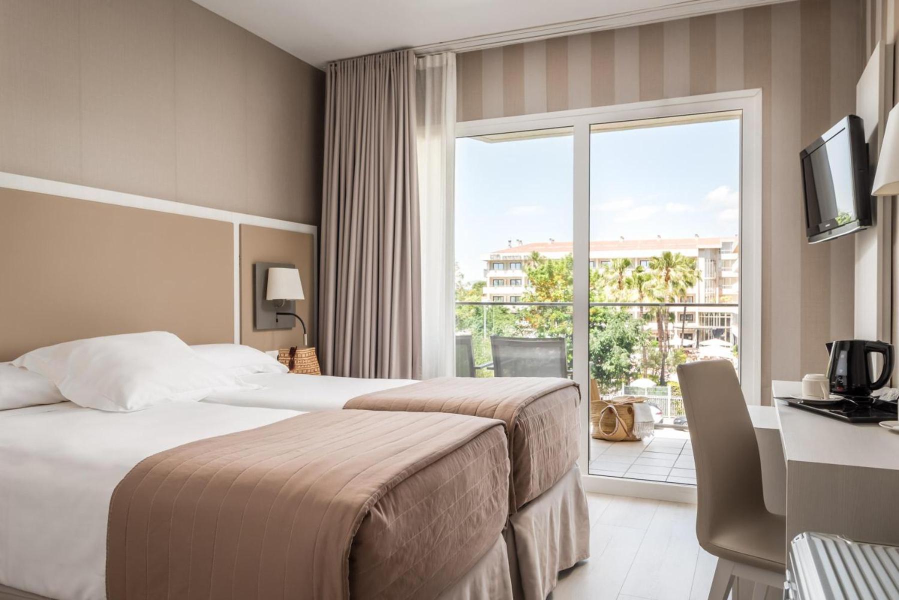 Standard Doppel-/Zweibettzimmer mit Zustellbett